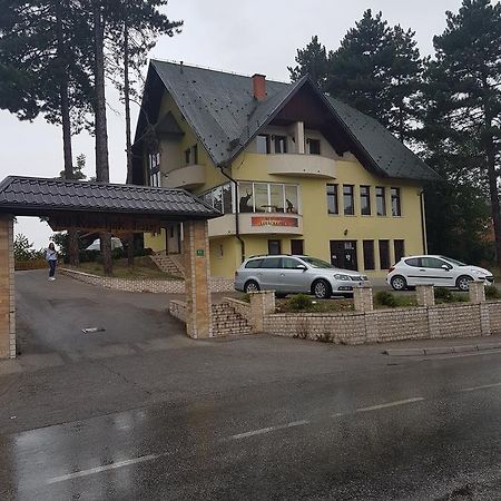 Restoran&Motel And Apartmants Lovacka Prica Tesanj 외부 사진