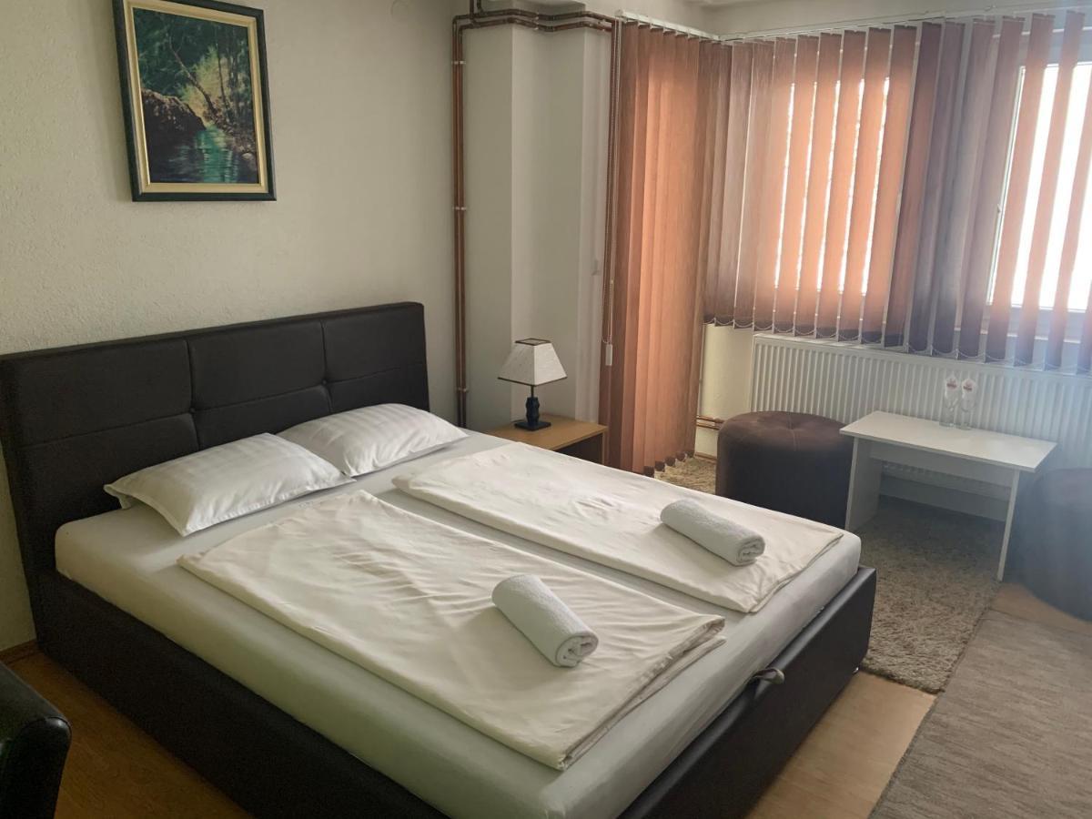 Restoran&Motel And Apartmants Lovacka Prica Tesanj 외부 사진