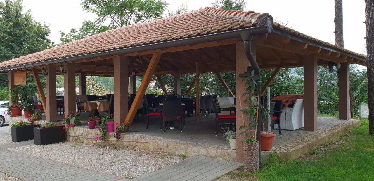 Restoran&Motel And Apartmants Lovacka Prica Tesanj 외부 사진
